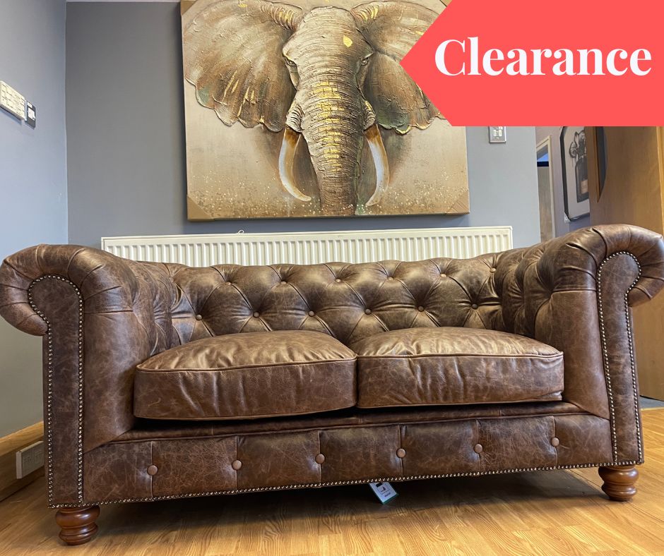 VINTAGE SOFA CO GOTTI Club Distressed 2 Seater Buttoned Chesterfield Sofa in Espresso Brown Leather